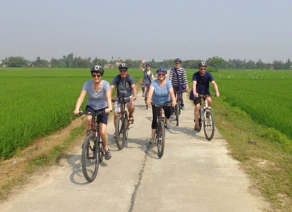 Hanoi Mai Chau Pu Luong E-bike Tour 3 Days